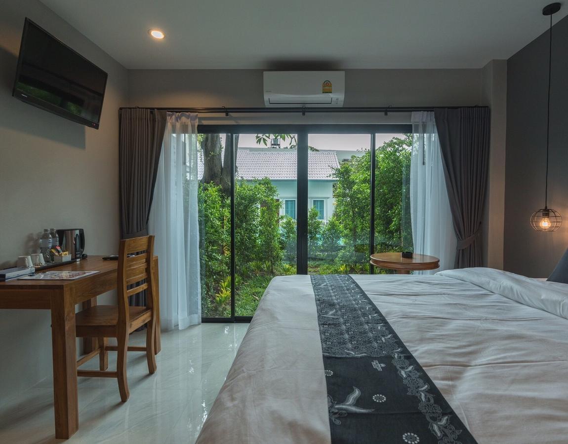 Отель The Besavana Phuket - Sha Extra Plus Экстерьер фото